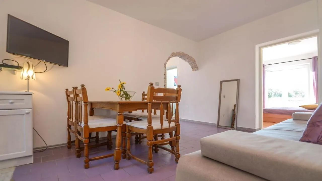 Πανσιόν Apartment Μεντουλίν
